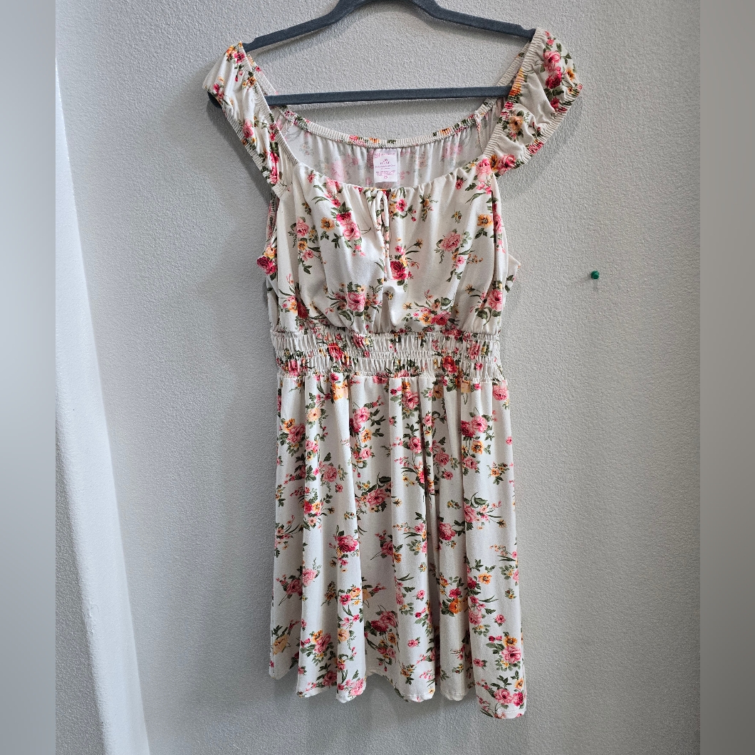 No Boundries Floral, Mini Dress Juniors Size Large 11/13